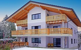 Wohnen Am Almufer - Ferienwohnung Strassmair
